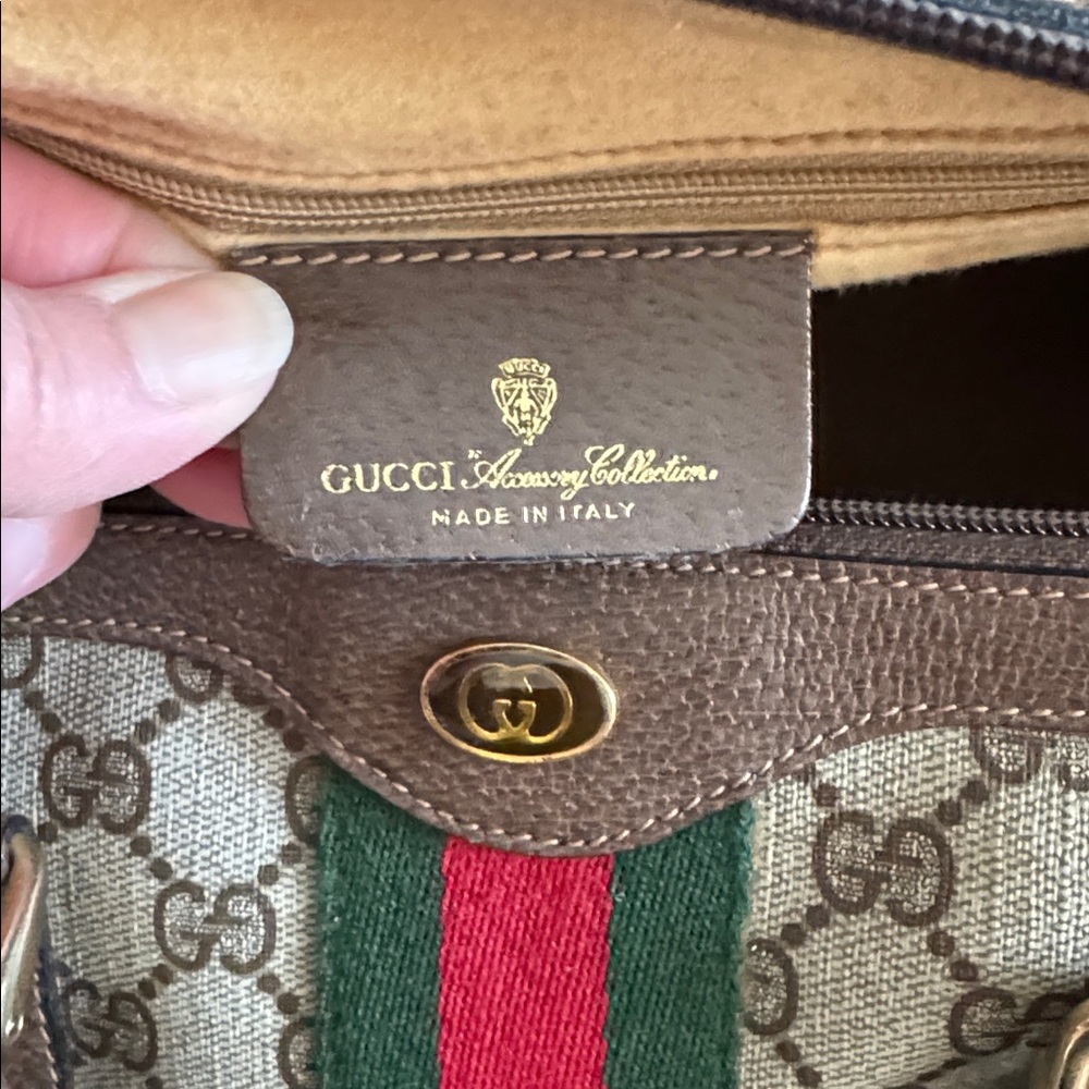 GUCCI GG Supreme Boston Bag - Picture 14 of 15